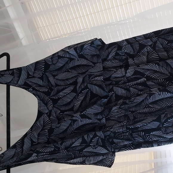 Large Merona Maxi Dress- Black with White Leaf Design - Picture 3 of 5